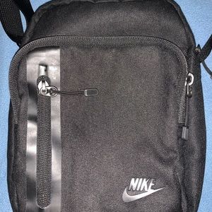 Black Nike Bag Purse Men Women Great Condition